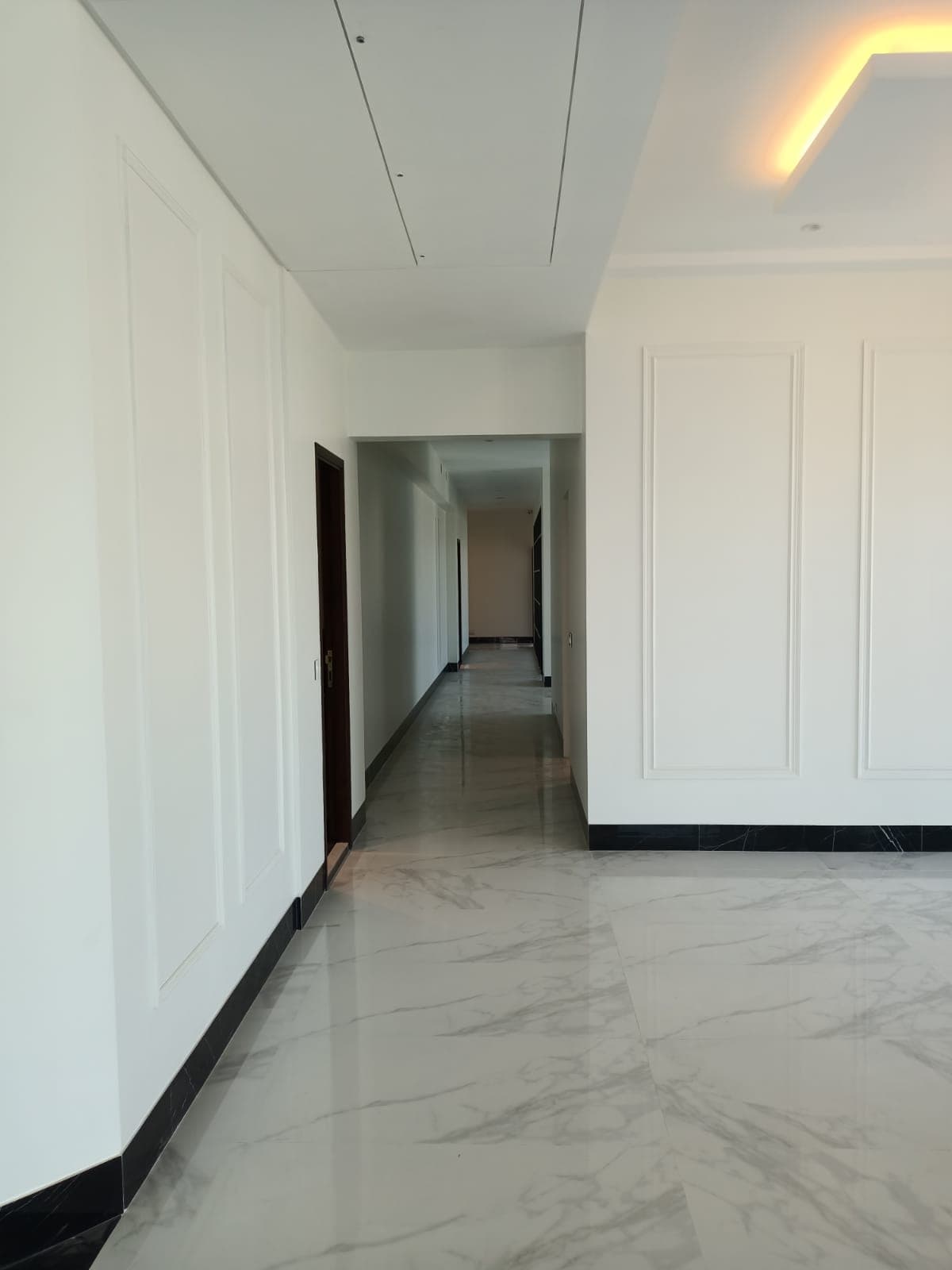 Stunning 4 Bhk in Indiabulls Blu view 7